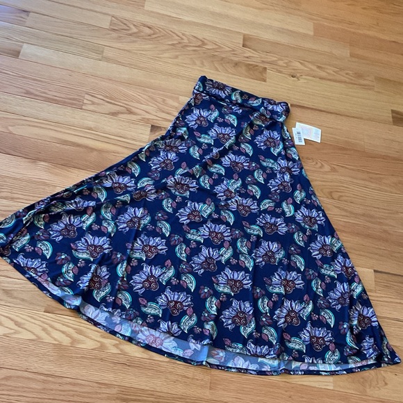 Lularoe Floral Navy Maxi Skirt NWT Women's Flowing A-Line floral XS SUMMER - Picture 2 of 7